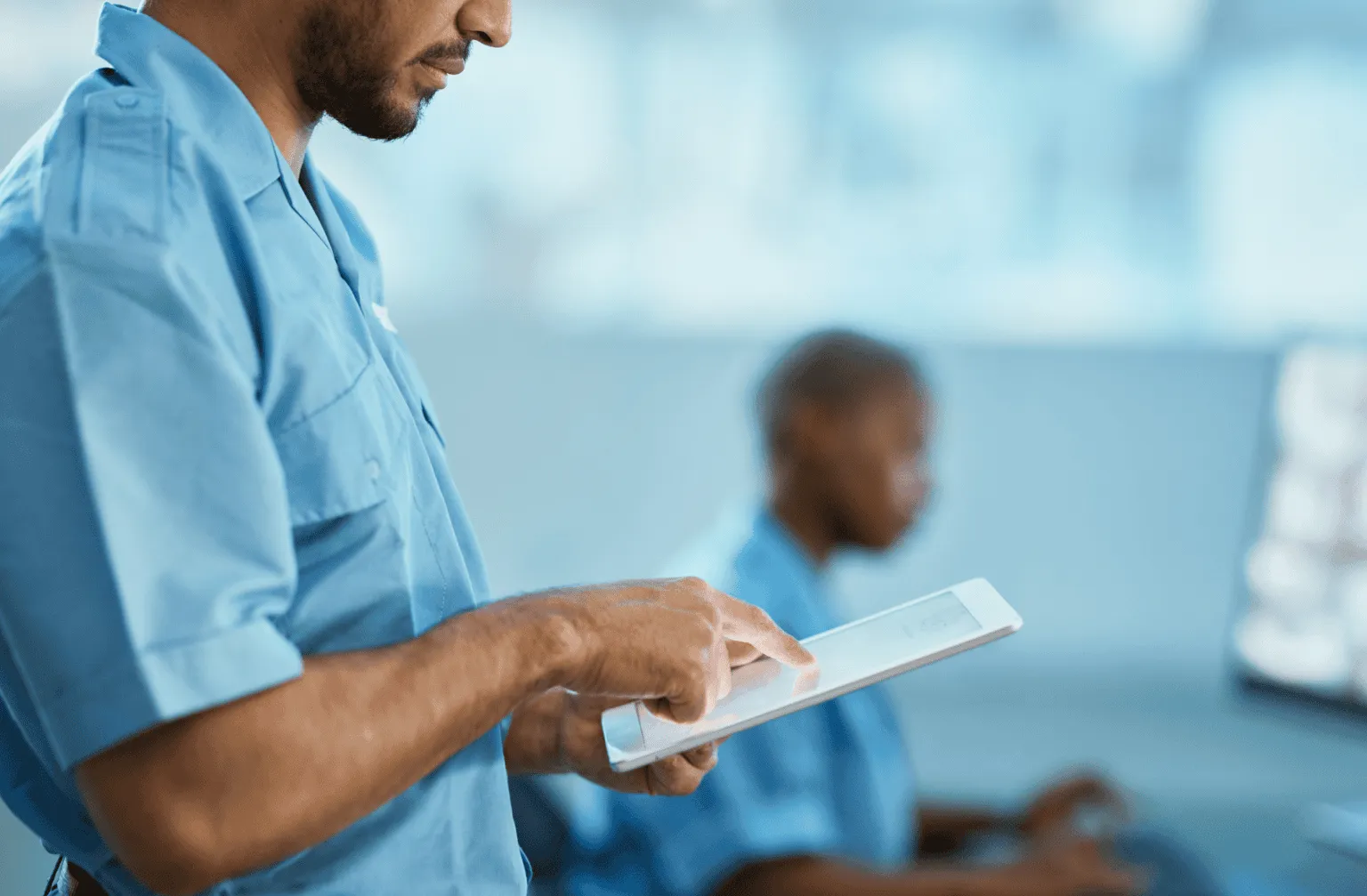 Transform Your Security Operations From Reactive Reporting To Proactive Risk Management 10 Faites évoluer vos opérations de sécurité : passez d'un système de rapports réactifs à une gestion proactive des risques