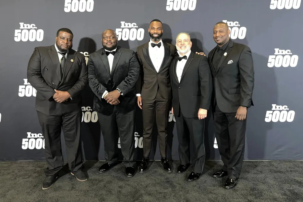 Premier Protective Security Leverages Tracktik’s End-To-End Solution 12 The Premier Protective Security team